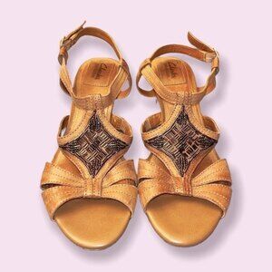 Clarks Beaded Wedge Sandals Straps Heels Summer Arch Support Shoes Womens Size 8